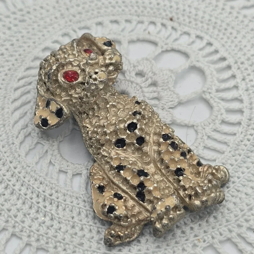 Vintage Dalmatian Dog Brooch Pot Metal Puppy Pin Crystal Rhinestone